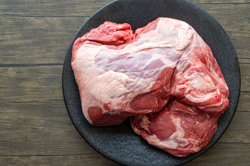 『生ラム・レッグブロック2.0～2.2Kg]別重量をお買い求めください。